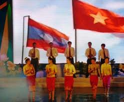 ກວາງບິນ: ຖ່າຍທອດສົດ ລາຍການ “ນ້ຳໃຈ ອົບອຸ່ນລະຫວ່າງນັກ ຮົບຫວຽດນາມ - ລາວ”